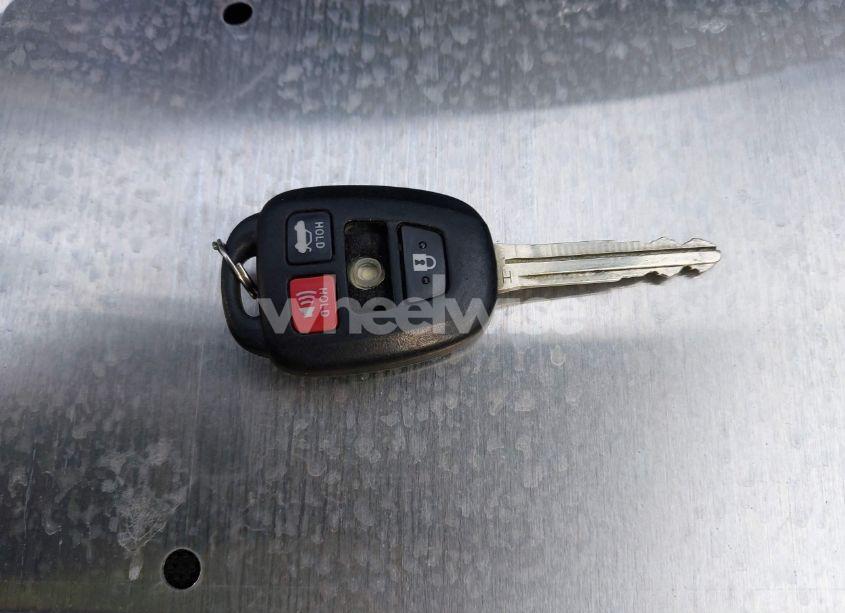 Photo 11 of 2017 Toyota Corolla LE (VIN 2T1BURHE4HC948405)