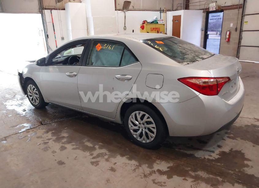 Photo 3 of 2017 Toyota Corolla LE (VIN 2T1BURHE4HC957900)
