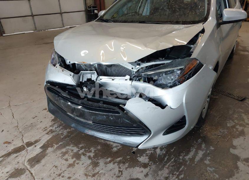 Photo 6 of 2017 Toyota Corolla LE (VIN 2T1BURHE4HC957900)