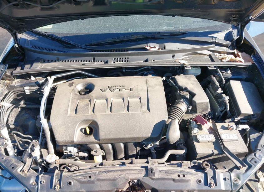 Photo 10 of 2017 Toyota Corolla LE (VIN 2T1BURHE4HC962241)