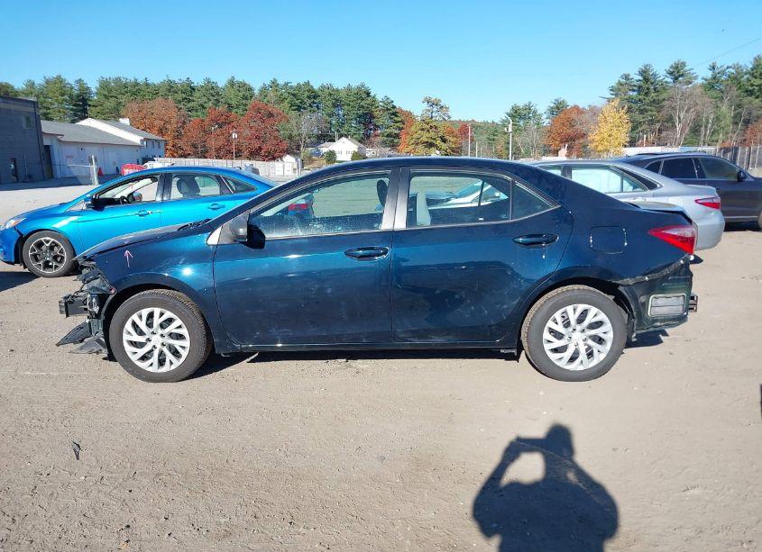 Photo 15 of 2017 Toyota Corolla LE (VIN 2T1BURHE4HC962241)