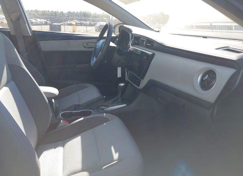 Photo 5 of 2017 Toyota Corolla LE (VIN 2T1BURHE4HC962241)