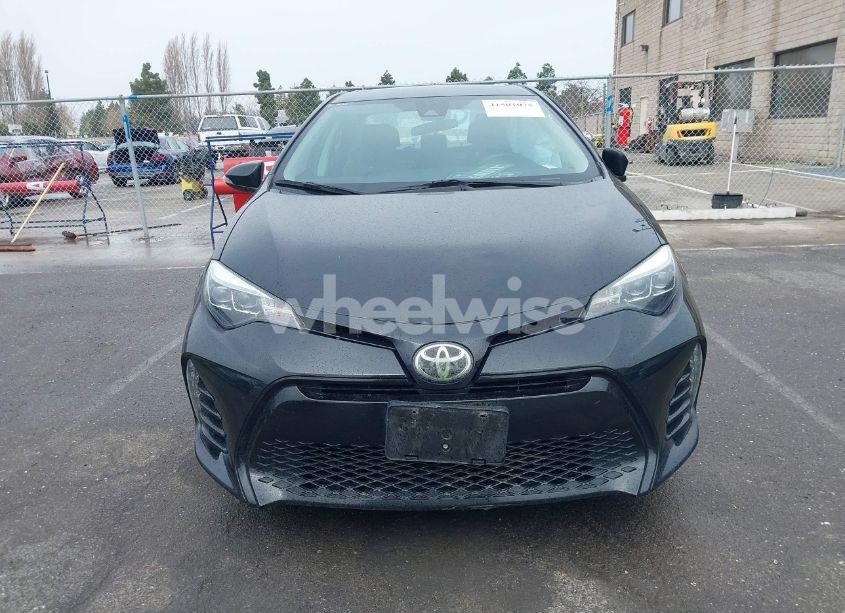 Photo 12 of 2018 Toyota Corolla XSE (VIN 2T1BURHE4JC010393)