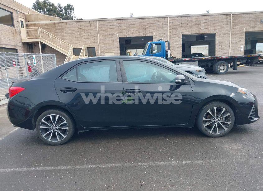 Photo 13 of 2018 Toyota Corolla XSE (VIN 2T1BURHE4JC010393)