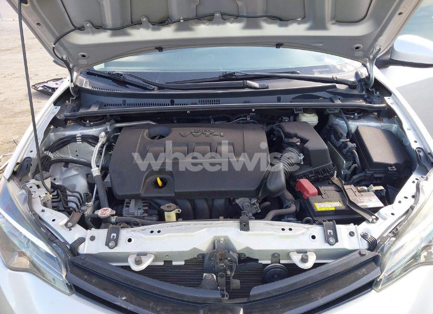 Photo 10 of 2018 Toyota Corolla LE (VIN 2T1BURHE4JC017179)