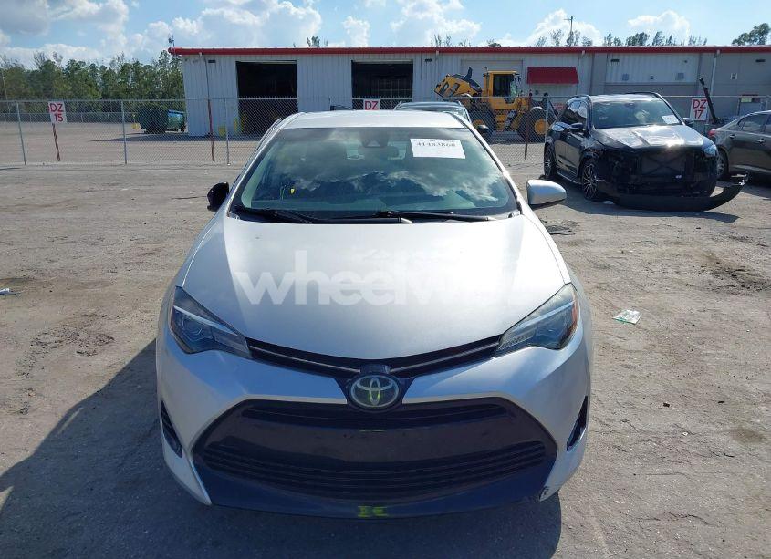 Photo 12 of 2018 Toyota Corolla LE (VIN 2T1BURHE4JC017179)