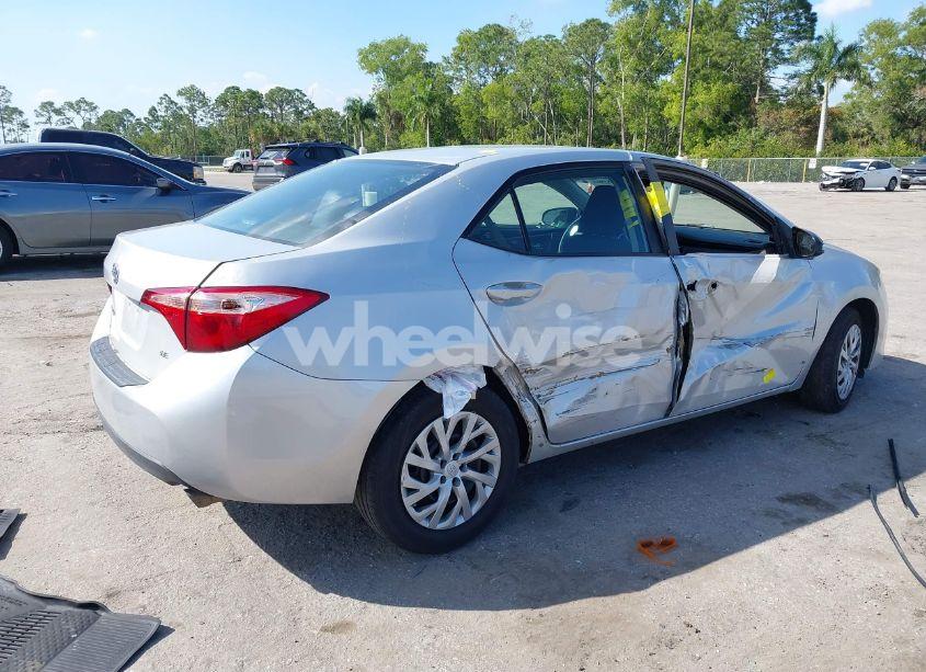 Photo 4 of 2018 Toyota Corolla LE (VIN 2T1BURHE4JC017179)