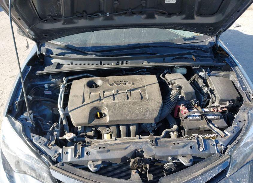 Photo 10 of 2018 Toyota Corolla L/LE/XLE/SE/XSE (VIN 2T1BURHE4JC029610)