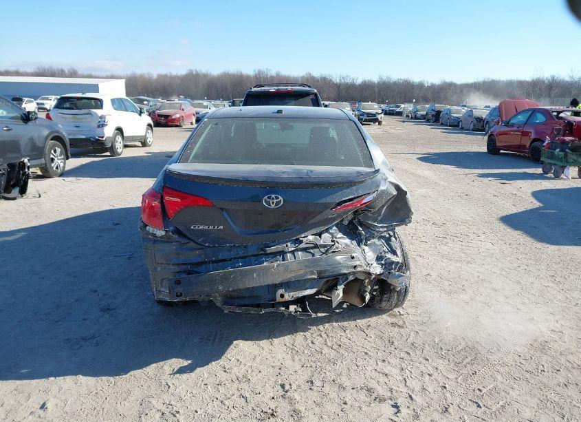 Photo 16 of 2018 Toyota Corolla L/LE/XLE/SE/XSE (VIN 2T1BURHE4JC029610)