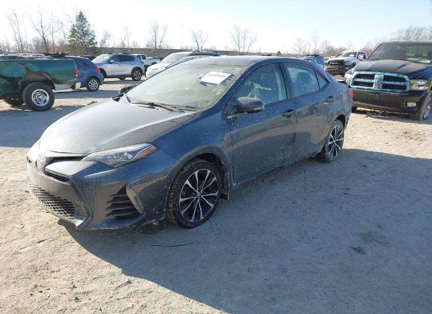 Photo 2 of 2018 Toyota Corolla L/LE/XLE/SE/XSE (VIN 2T1BURHE4JC029610)