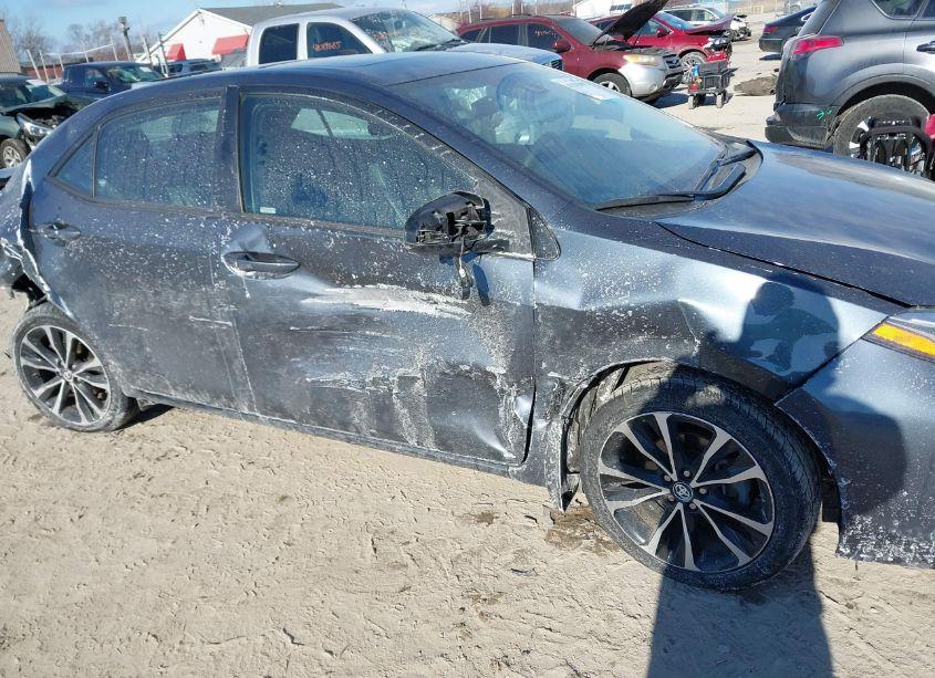 Photo 6 of 2018 Toyota Corolla L/LE/XLE/SE/XSE (VIN 2T1BURHE4JC029610)