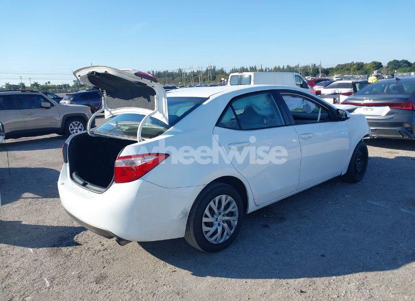 Photo 4 of 2018 Toyota Corolla LE (VIN 2T1BURHE4JC030563)