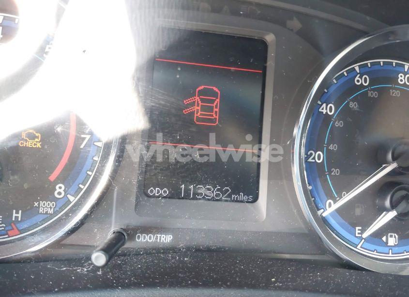 Photo 7 of 2018 Toyota Corolla LE (VIN 2T1BURHE4JC030563)