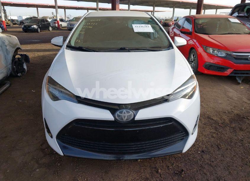 Photo 12 of 2018 Toyota Corolla LE (VIN 2T1BURHE4JC053406)