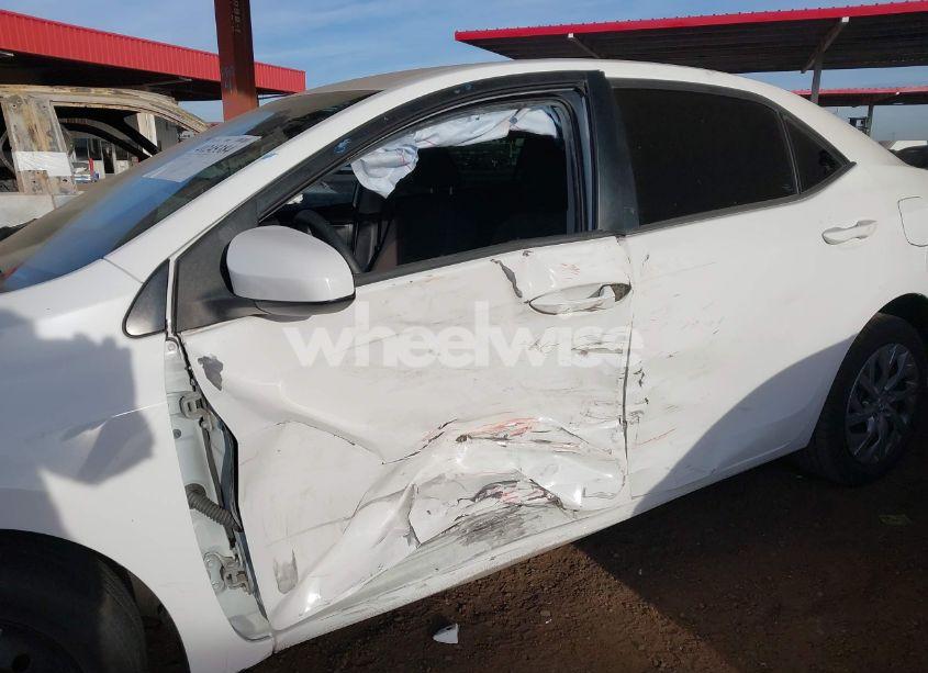 Photo 14 of 2018 Toyota Corolla LE (VIN 2T1BURHE4JC053406)