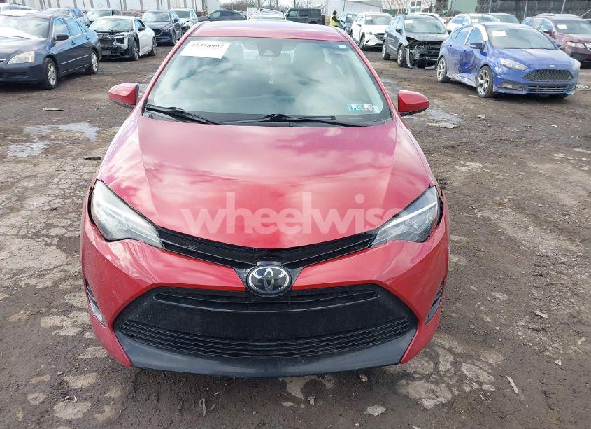Photo 13 of 2018 Toyota Corolla LE (VIN 2T1BURHE4JC063966)