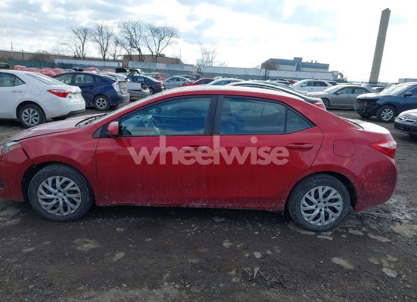Photo 15 of 2018 Toyota Corolla LE (VIN 2T1BURHE4JC063966)