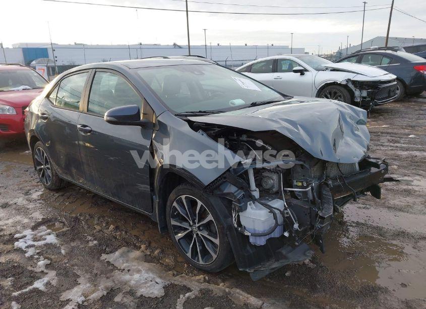 2018 Toyota Corolla SE (VIN 2T1BURHE4JC075373) main photo