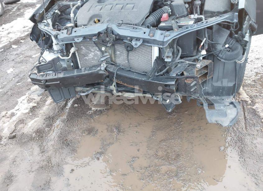 Photo 6 of 2018 Toyota Corolla SE (VIN 2T1BURHE4JC075373)