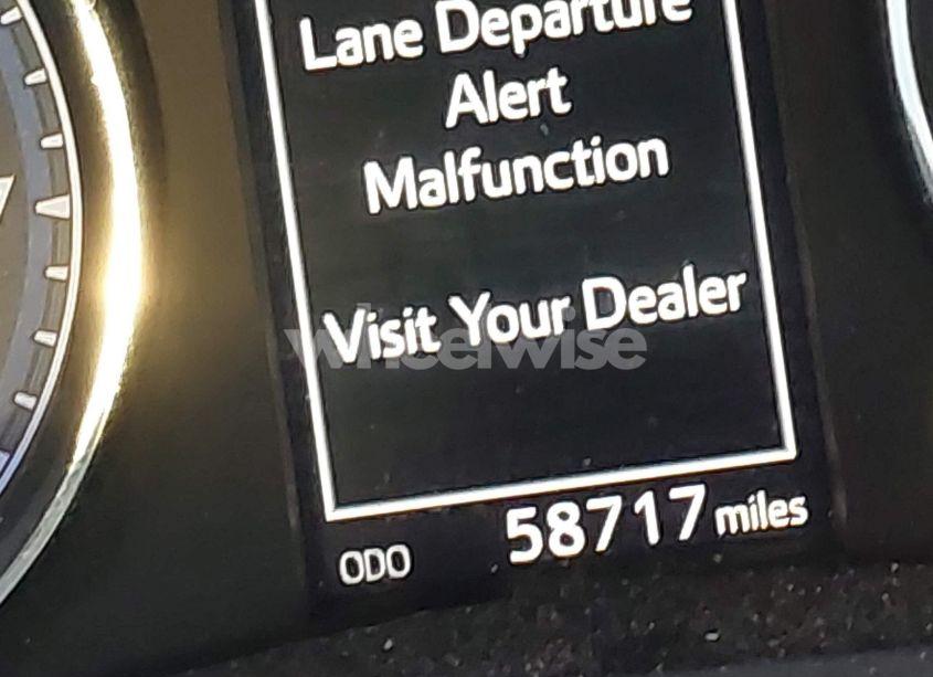 Photo 7 of 2018 Toyota Corolla SE (VIN 2T1BURHE4JC075373)