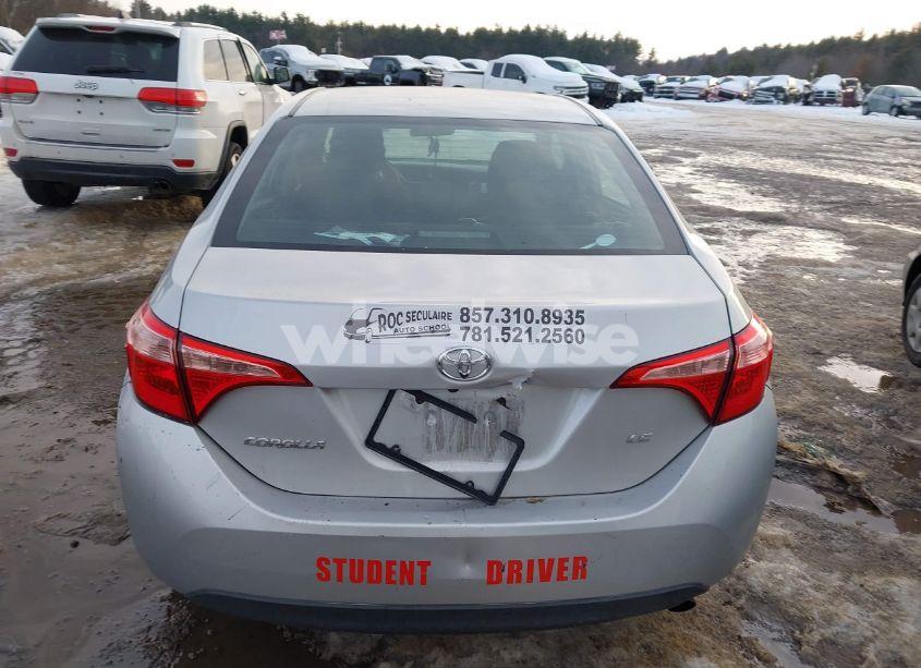 Photo 17 of 2018 Toyota Corolla LE (VIN 2T1BURHE4JC078578)