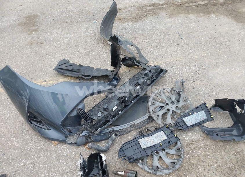 Photo 11 of 2018 Toyota Corolla LE (VIN 2T1BURHE4JC081237)