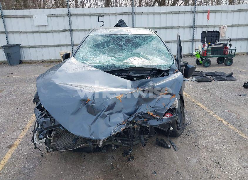 Photo 12 of 2018 Toyota Corolla LE (VIN 2T1BURHE4JC081237)
