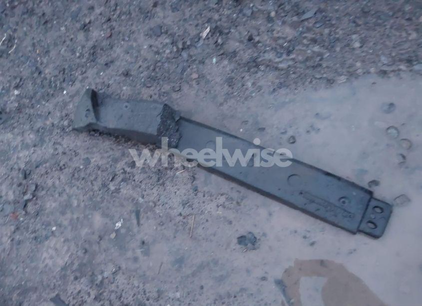 Photo 11 of 2018 Toyota Corolla LE (VIN 2T1BURHE4JC087300)