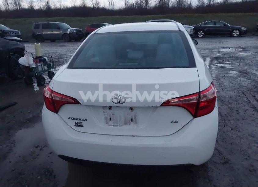 Photo 16 of 2018 Toyota Corolla LE (VIN 2T1BURHE4JC087300)