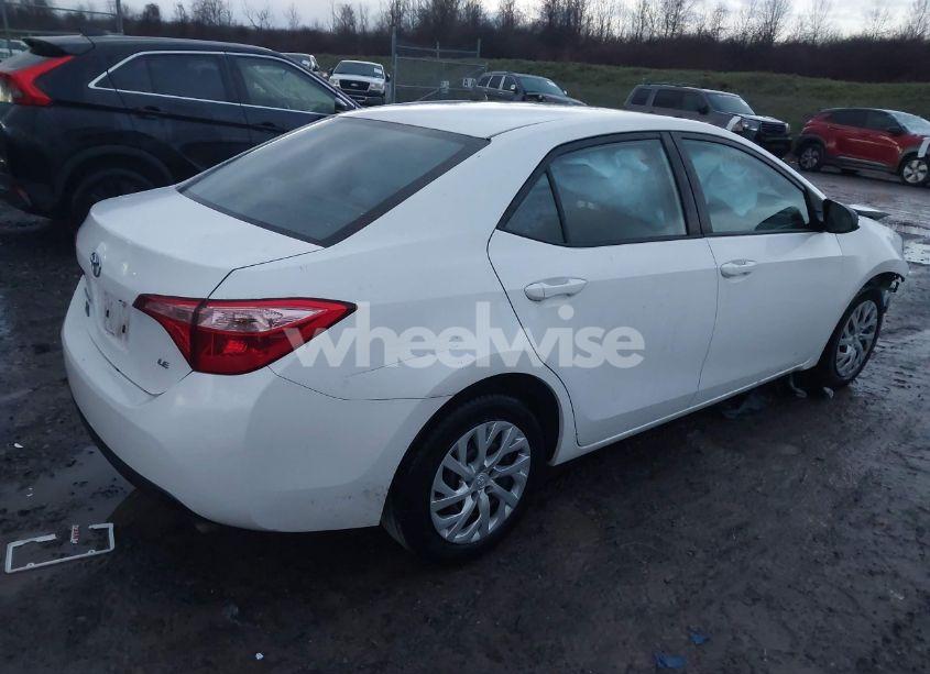 Photo 4 of 2018 Toyota Corolla LE (VIN 2T1BURHE4JC087300)