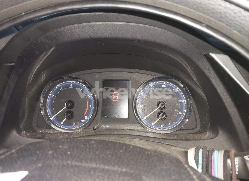 Photo 7 of 2018 Toyota Corolla LE (VIN 2T1BURHE4JC087300)