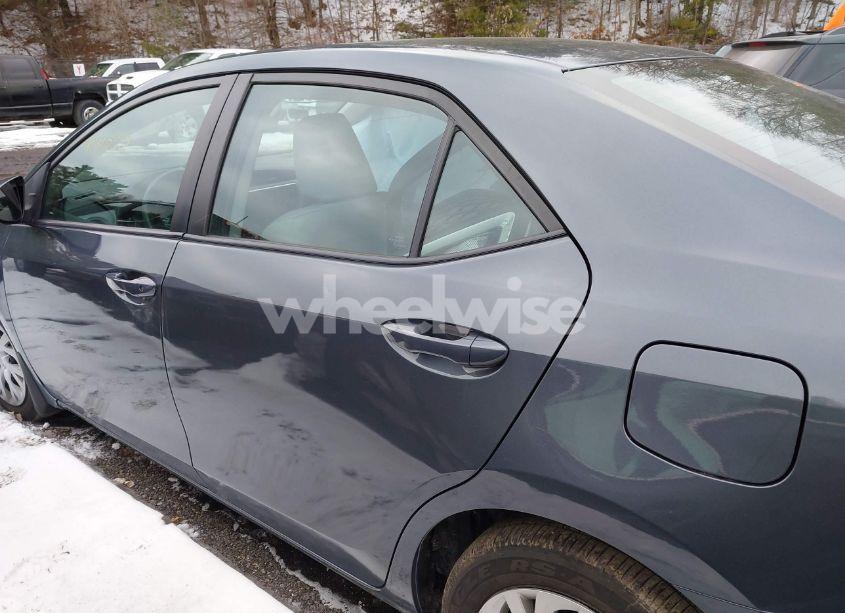 Photo 14 of 2018 Toyota Corolla LE (VIN 2T1BURHE4JC089693)