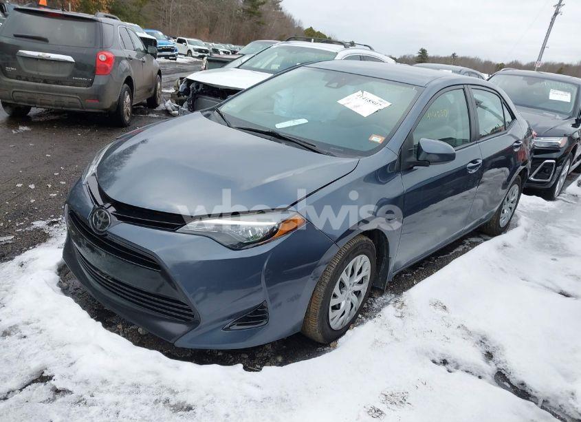 Photo 2 of 2018 Toyota Corolla LE (VIN 2T1BURHE4JC089693)