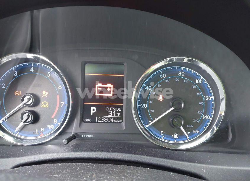 Photo 7 of 2018 Toyota Corolla LE (VIN 2T1BURHE4JC089693)