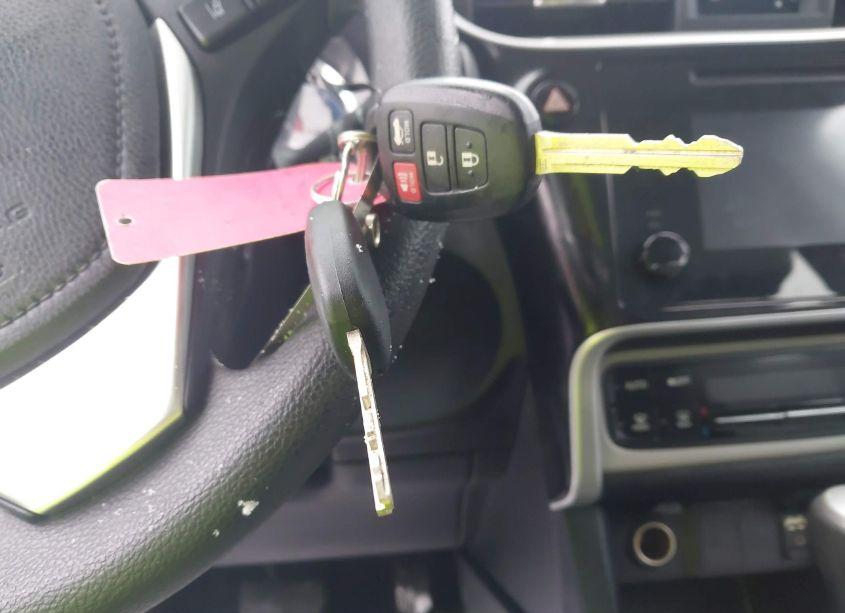 Photo 11 of 2018 Toyota Corolla LE (VIN 2T1BURHE4JC090326)