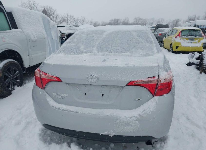 Photo 17 of 2018 Toyota Corolla LE (VIN 2T1BURHE4JC090326)