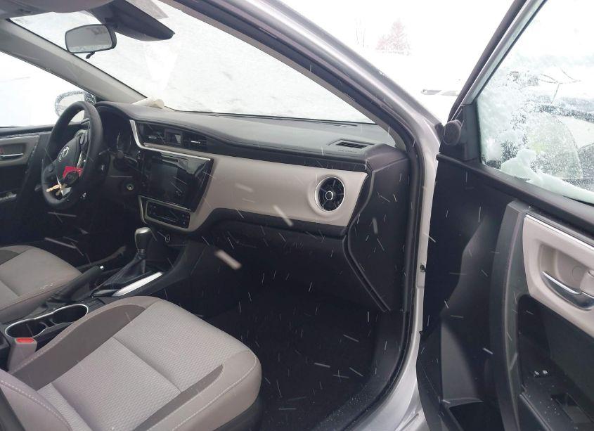 Photo 5 of 2018 Toyota Corolla LE (VIN 2T1BURHE4JC090326)