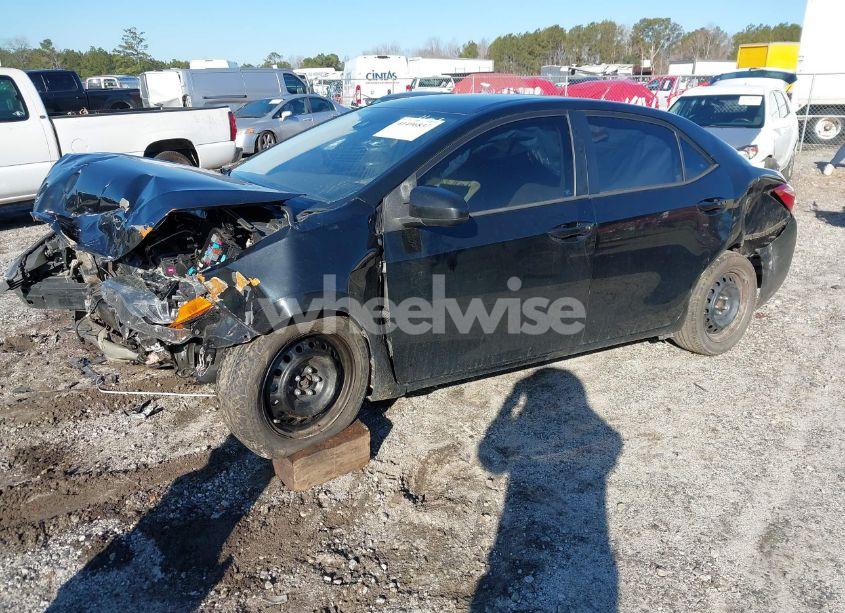 Photo 2 of 2018 Toyota Corolla LE (VIN 2T1BURHE4JC101101)