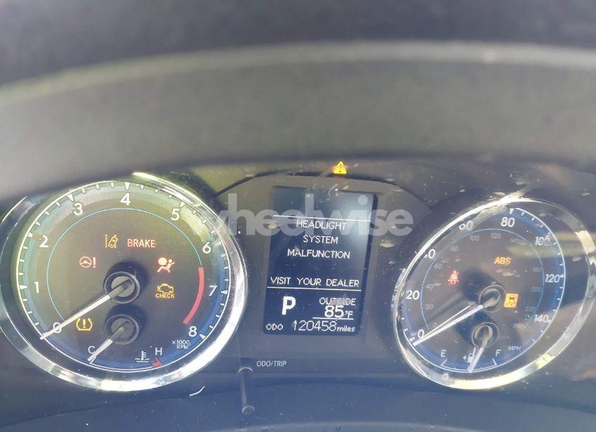 Photo 7 of 2018 Toyota Corolla LE (VIN 2T1BURHE4JC101101)