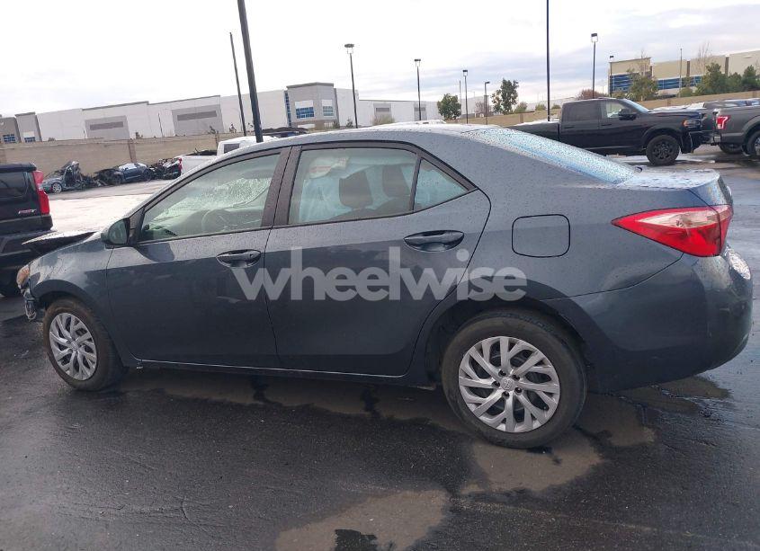 Photo 15 of 2018 Toyota Corolla LE (VIN 2T1BURHE4JC120392)