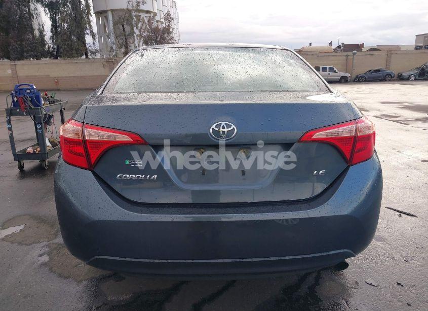 Photo 17 of 2018 Toyota Corolla LE (VIN 2T1BURHE4JC120392)
