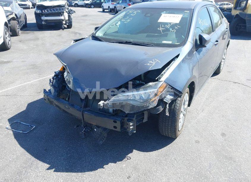 Photo 2 of 2018 Toyota Corolla LE (VIN 2T1BURHE4JC120392)