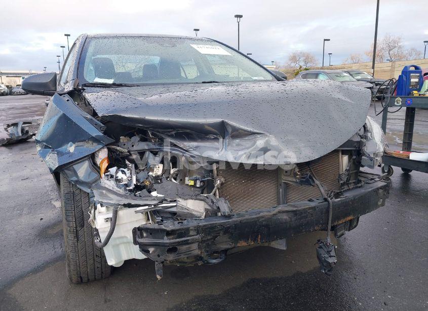 Photo 6 of 2018 Toyota Corolla LE (VIN 2T1BURHE4JC120392)