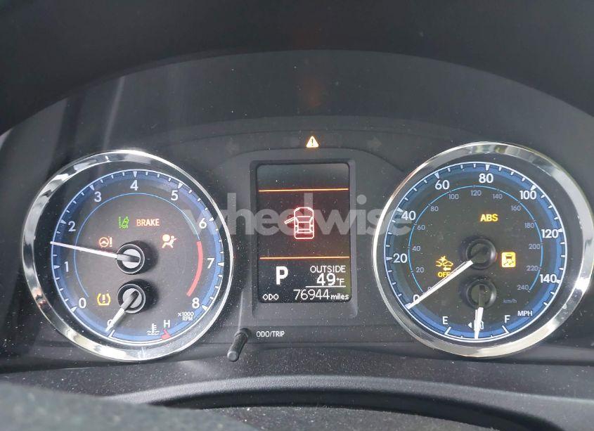 Photo 7 of 2018 Toyota Corolla LE (VIN 2T1BURHE4JC120392)