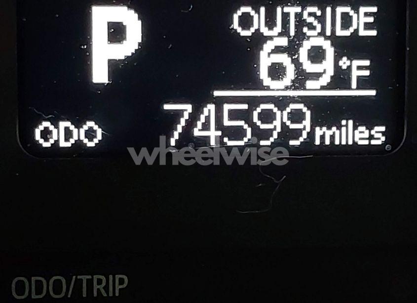 Photo 16 of 2018 Toyota Corolla LE (VIN 2T1BURHE4JC976727)