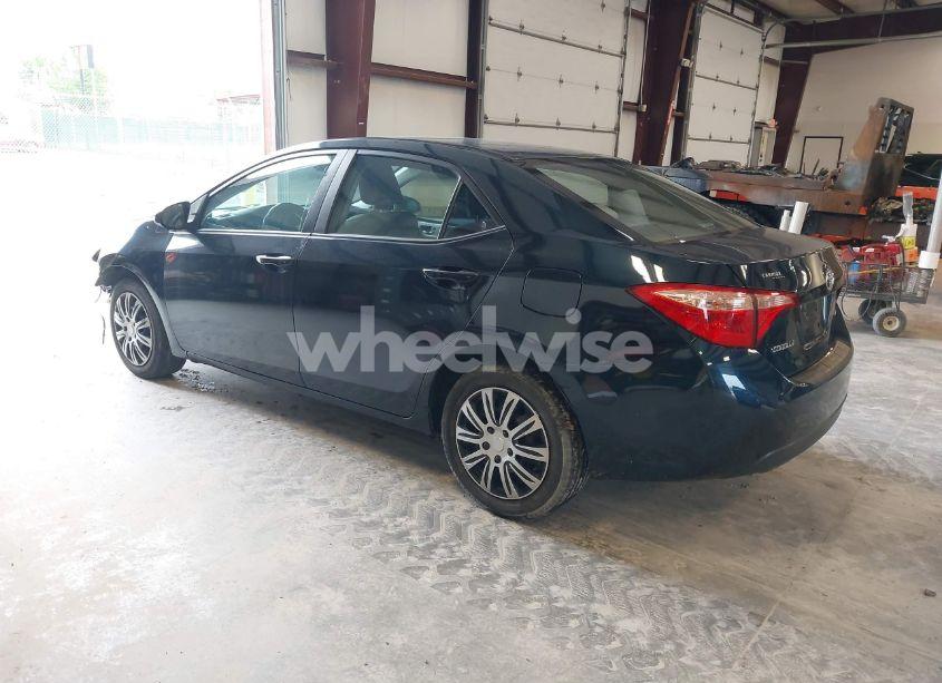 Photo 3 of 2018 Toyota Corolla LE (VIN 2T1BURHE4JC976727)