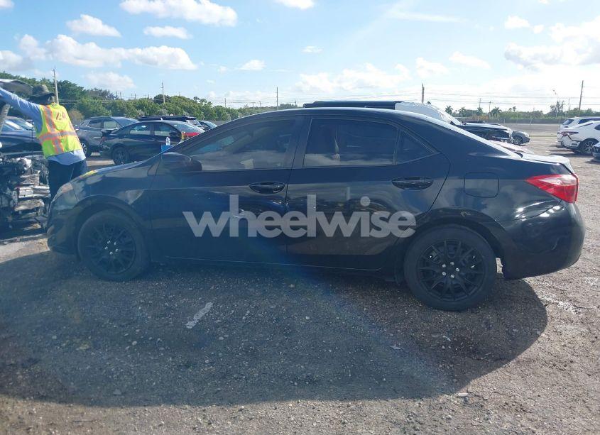 Photo 14 of 2018 Toyota Corolla LE (VIN 2T1BURHE4JC977117)