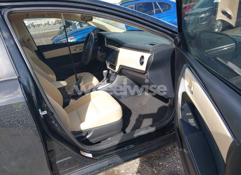 Photo 5 of 2018 Toyota Corolla LE (VIN 2T1BURHE4JC977117)