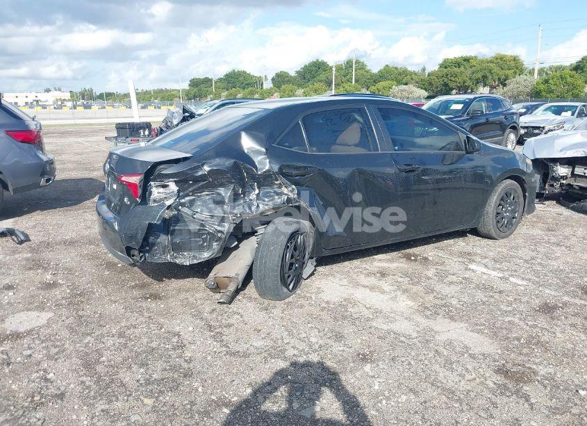 Photo 6 of 2018 Toyota Corolla LE (VIN 2T1BURHE4JC977117)