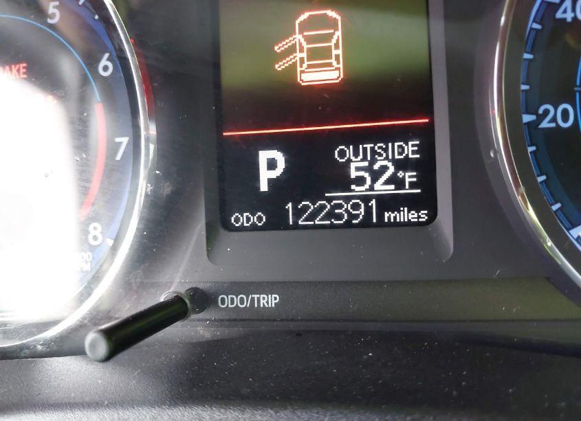 Photo 15 of 2018 Toyota Corolla LE (VIN 2T1BURHE4JC983029)